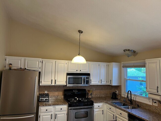 Photo - 331 Beachwood Dr