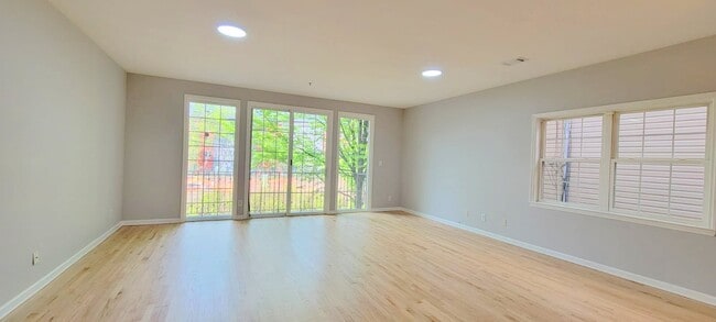 Photo - 175-177 Manchester Pl Unidad Fl2