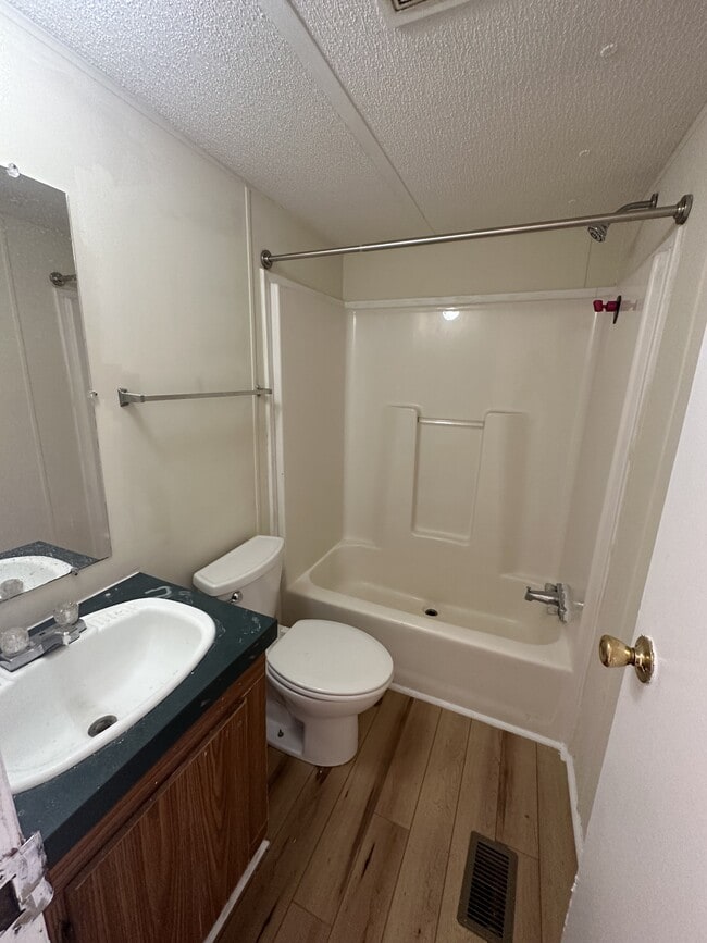 Photo - 5030 Denton Rd