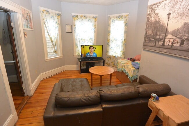 Photo - 10 Brackett St Unit 2