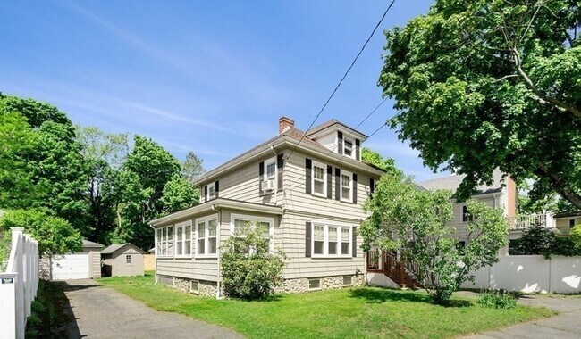 Photo - 4 Mystic Rd
