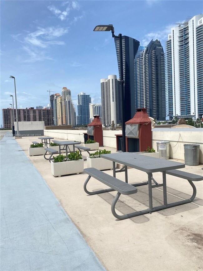 Photo - 16919 N Bay Rd Unit 819