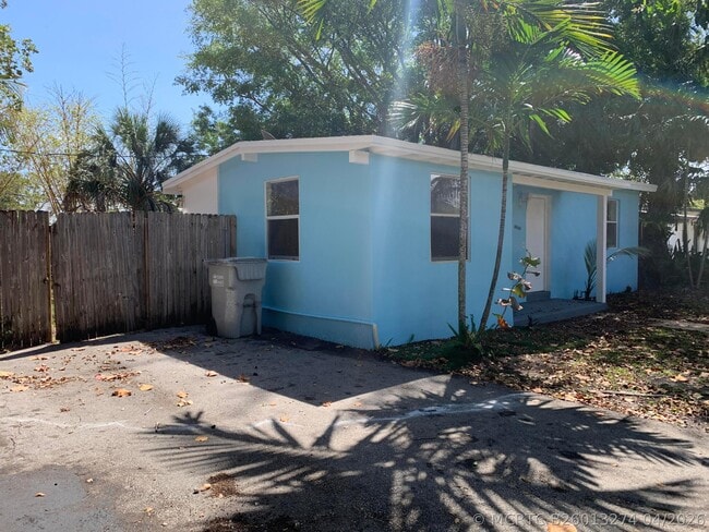 Photo - 5300 NE 15th Ave
