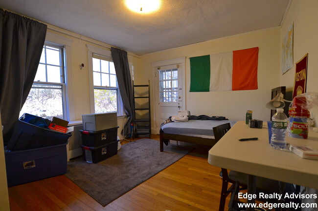 Photo - 143 Commonwealth Ave Apartments Unit 1