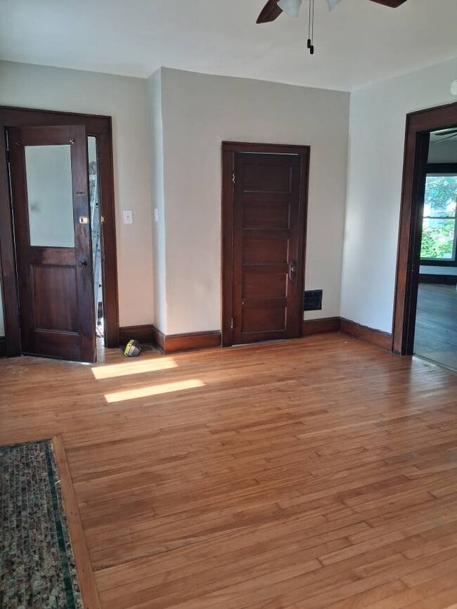 Photo - 208 Van Rensselaer St