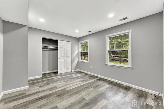 Photo - 5 Pelmont Pl