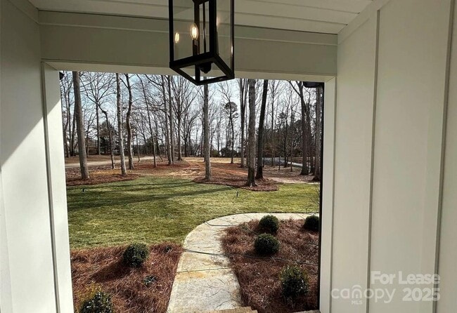 Photo - 302 Lester Davis Rd