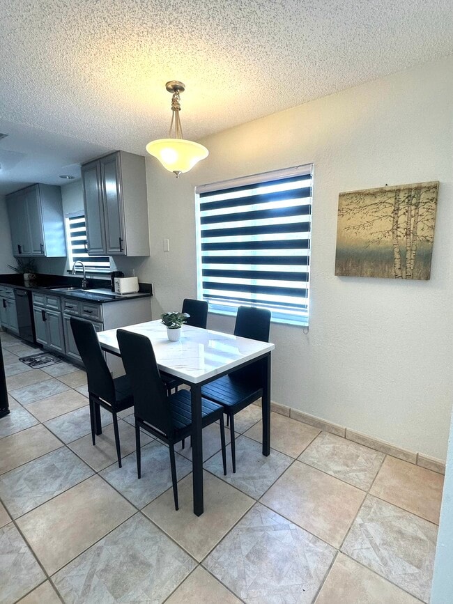 Photo - 8453 Mattituck Cir