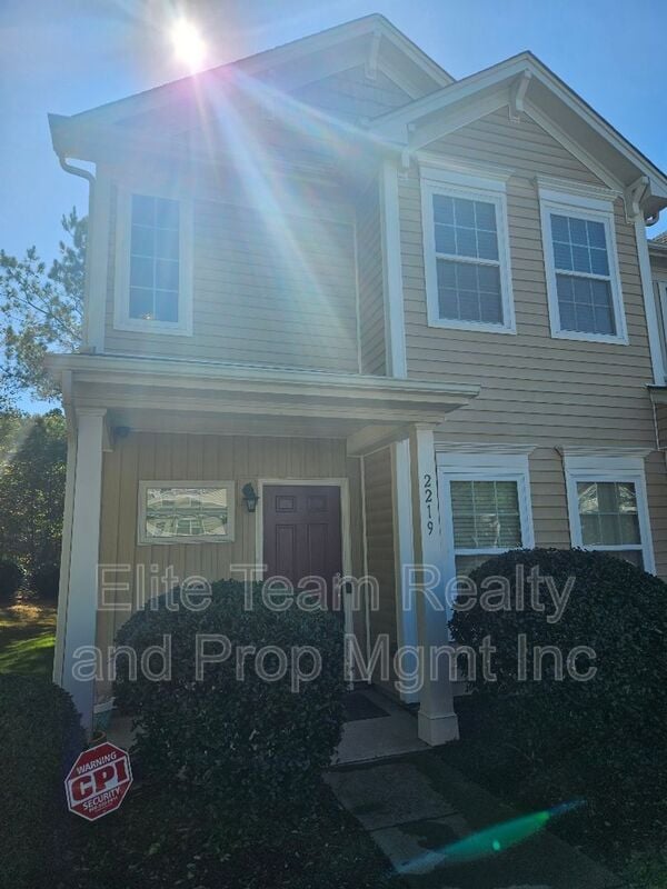 Building Photo - 2219 Crosscut Dr Rental