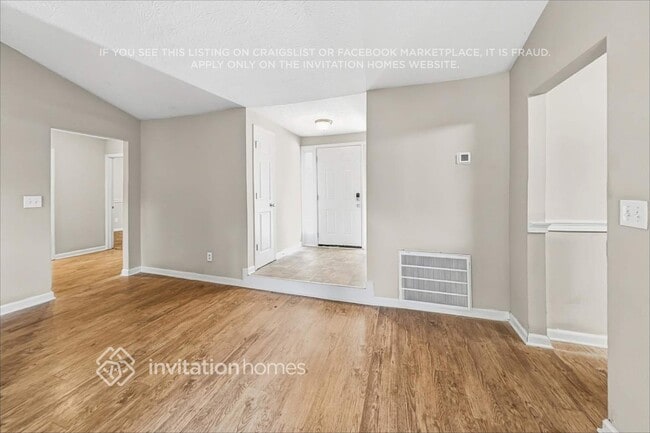 3813 Willow Tree Cir