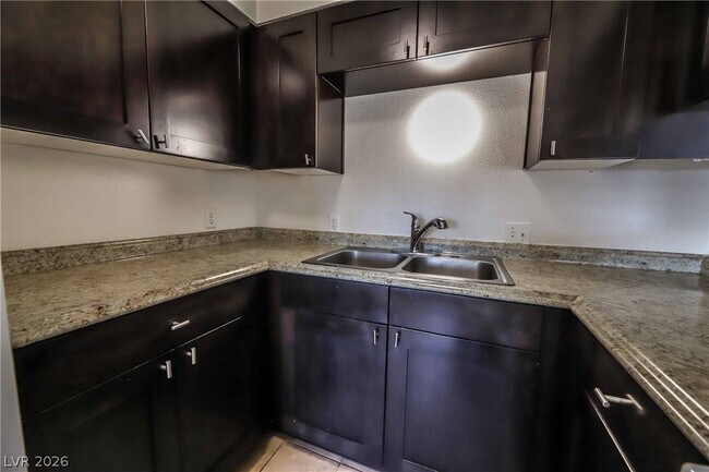 Photo - 1404 E Mesquite Ave