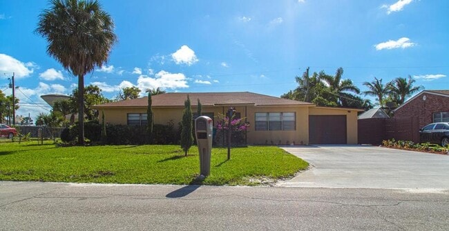 Photo - 130 SW 14th Ave