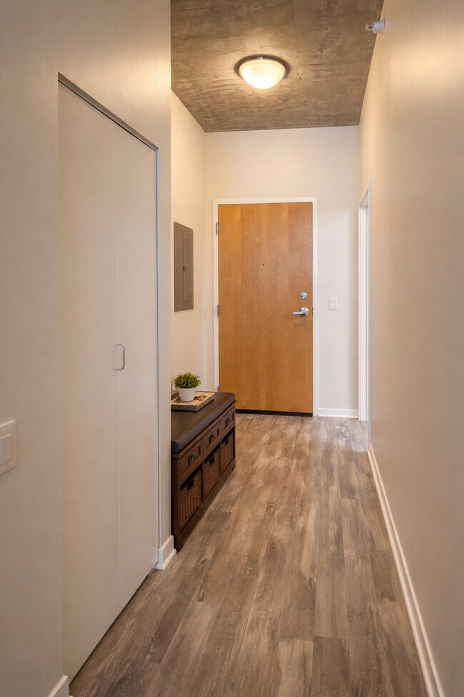 Photo - 1345 S Wabash Ave