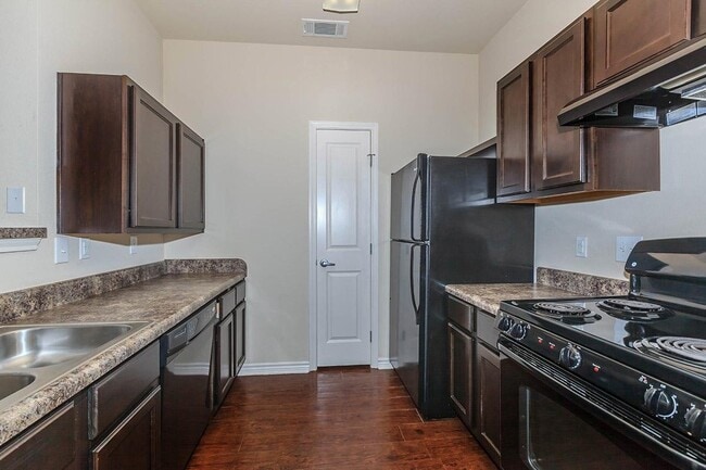 Photo - 2800 Rodeo Rd Unit #2800