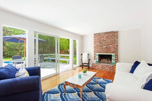 Photo - 468 Water Mill Towd Rd