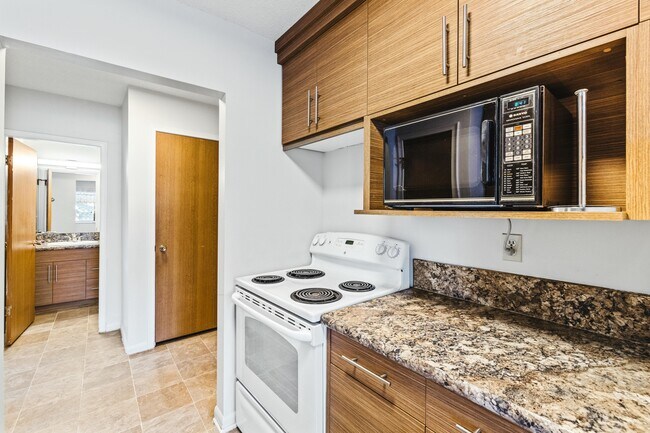 Photo - 173 Procter Pl Unité 8