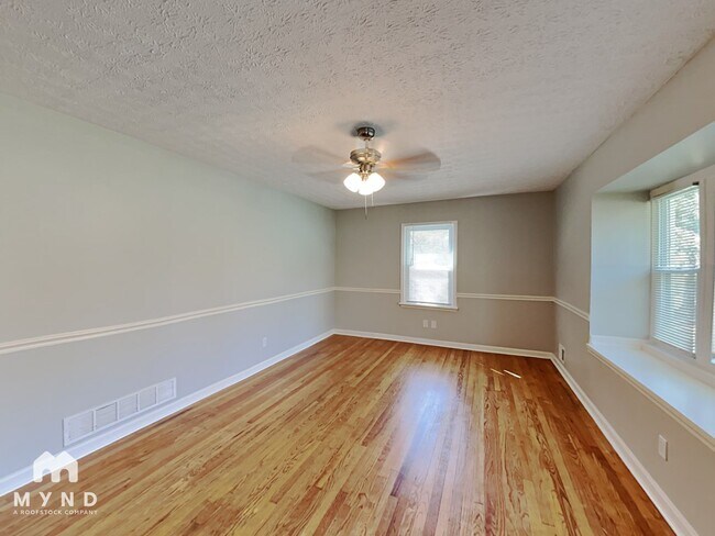Photo - 355 Kemolay Rd SW