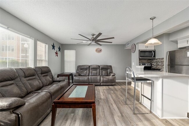 Photo - 2601 SW Archer Rd