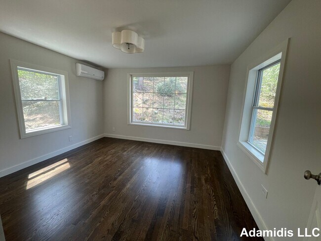 Photo - 30 Allandale St