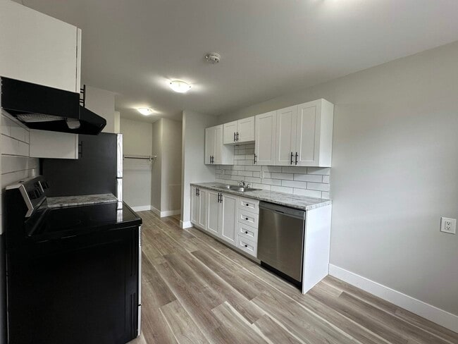 Photo - 12015 82 St NW Unit 3A
