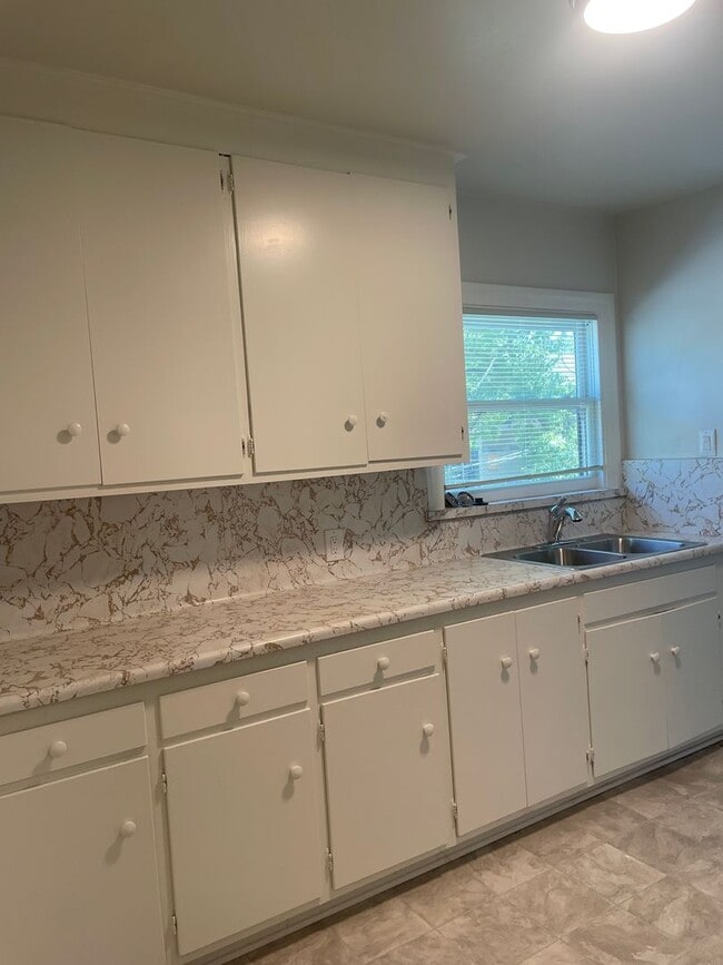 Photo - Two Bedroom 1 Bathroom Upstairs Unit Unidad C