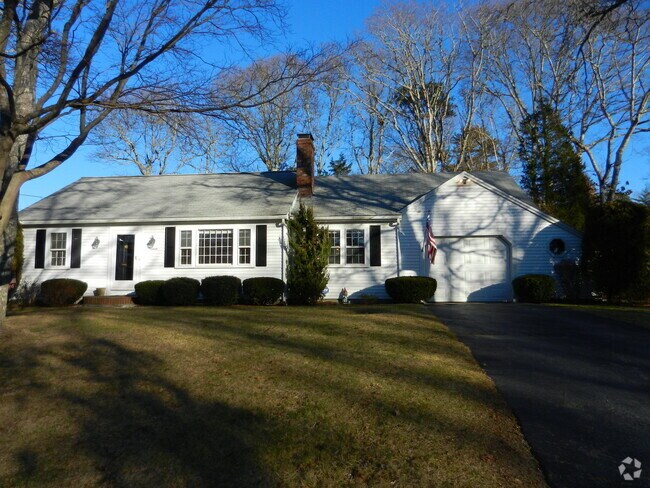Building Photo - 16 Musket Ln Rental