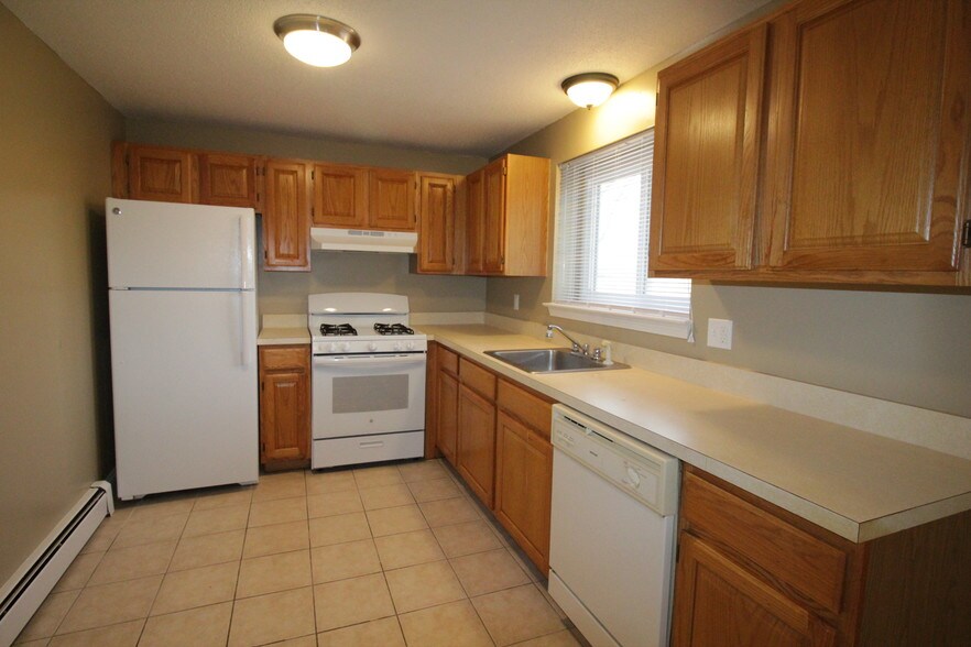 M Village Apartments For In Newington Ct Com M Village