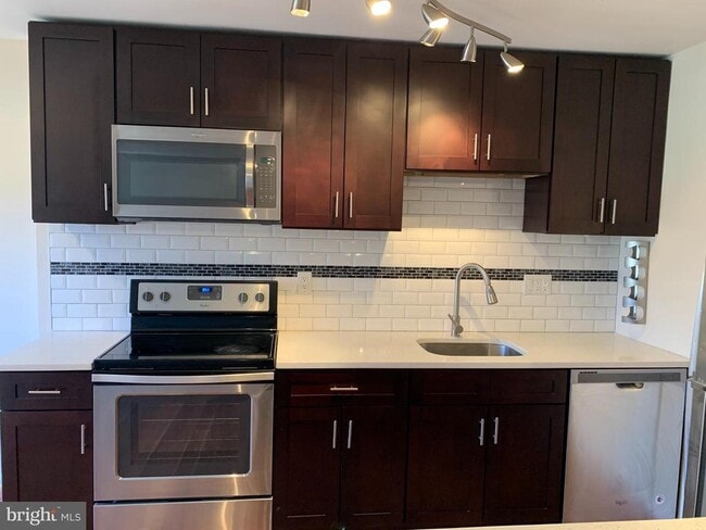 Photo - 2 Normandy Square Ct Unit D