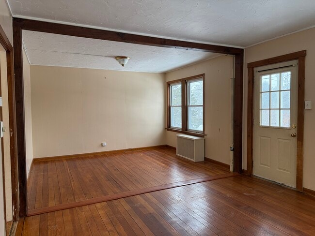 dining room - 42 Connecticut Mills Ave Unit 42 A