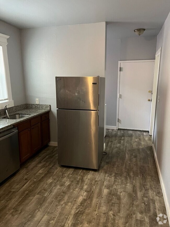 Building Photo - 705 Orchard St Unit 1st Fl Rental