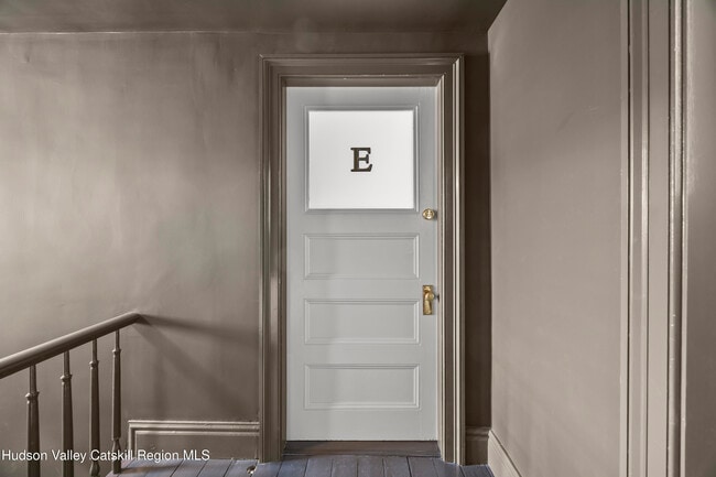 Photo - 620 Warren St