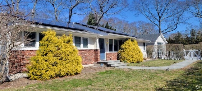 Building Photo - 34 Nassau Rd Rental