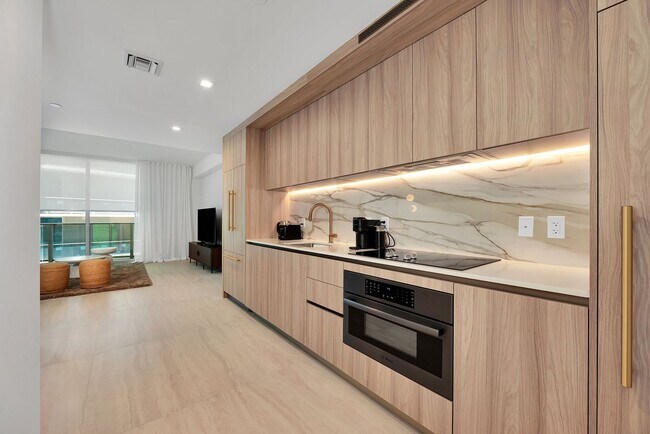 Fully furnished 2-bedroom residence in the heart of Brickell. - Fully furnished 2-bedroom residence in the heart of Brickell.