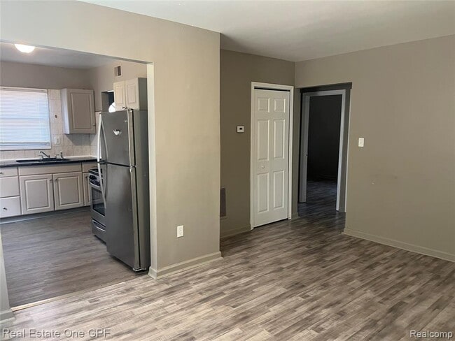 Photo - 21431 La Salle Blvd