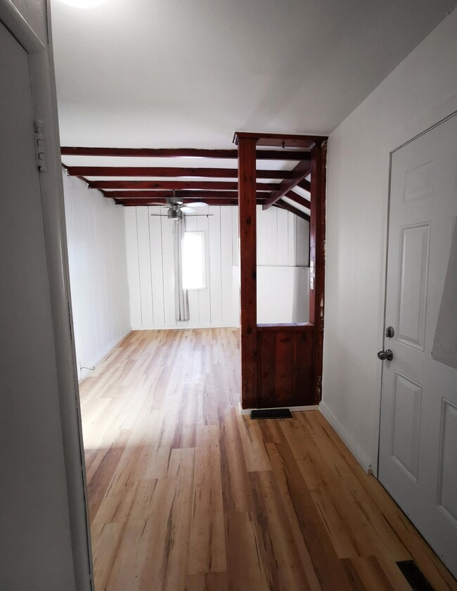 Photo - 710-718 8 St E