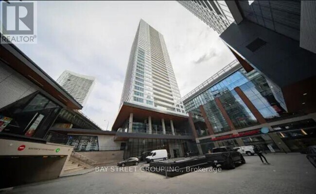 Photo - 17 Bathurst St Unité 916