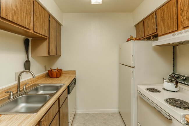 Photo - Arbors at Town Square