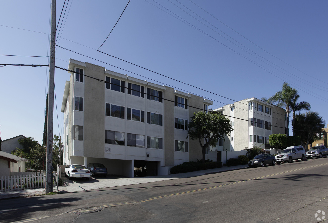 Photo - Horizon House