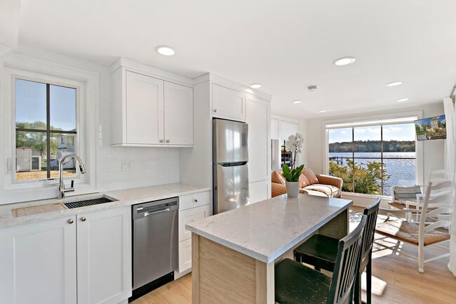 Photo - 3 N Walworth Ave