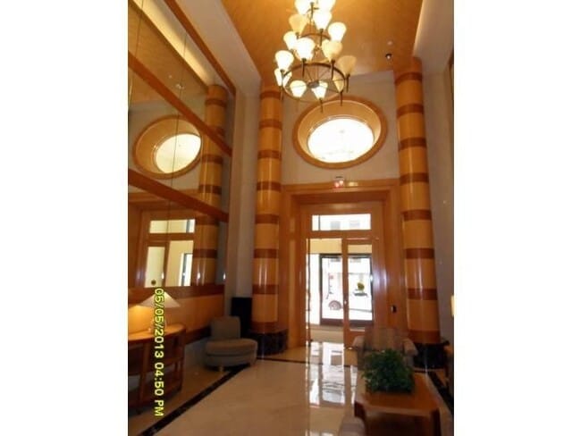 Photo - 631 D Street NW Unidad 736