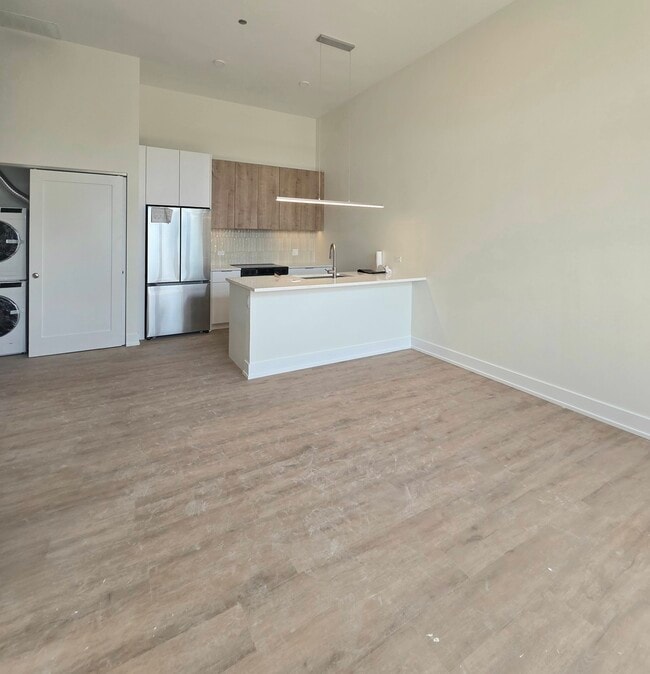 Photo - 1537 N Orleans St Unit 5F
