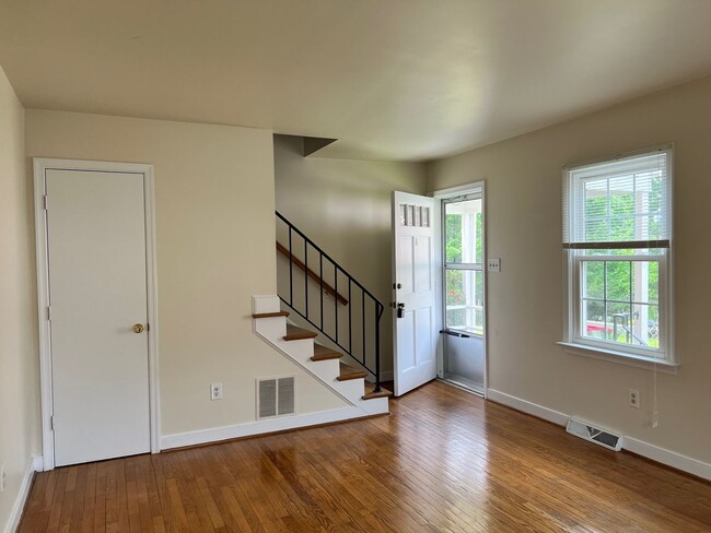Building Photo - 2512 Plateau Rd Unit AP7006 - 2512 Plateau Road - A