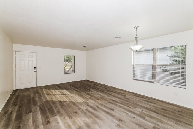 Photo - 11841 W Wethersfield Rd