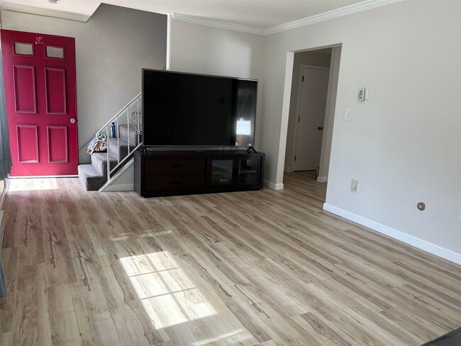 Photo - 61-63-63 Pelham St