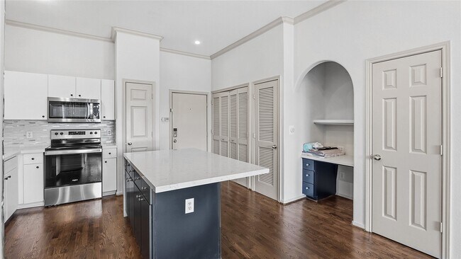 Photo - 1441 East St Unit 202