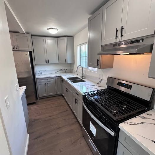 541 W Loop Dr