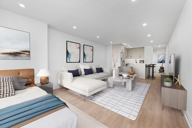 Photo - 44 Charles West in Manulife Centre