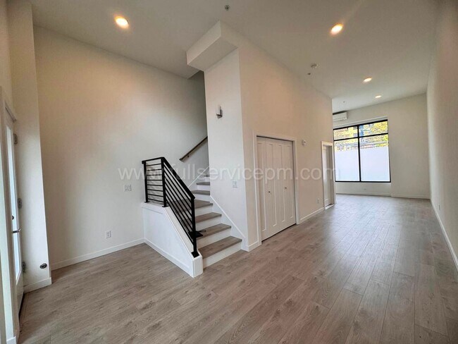 Photo - Modern Live/Work Northgate Townhome w/ Rooftop Deck, Luxury Bosch Kitchen & Dual Suites