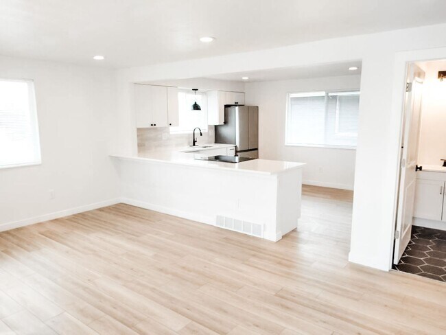 Photo - Gorgeous Sloan's Lake 2 bedroom Unit 2047