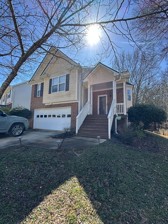 3 Bedroom house near UGA's Vet School. - 3 Bedroom house near UGA's Vet School.